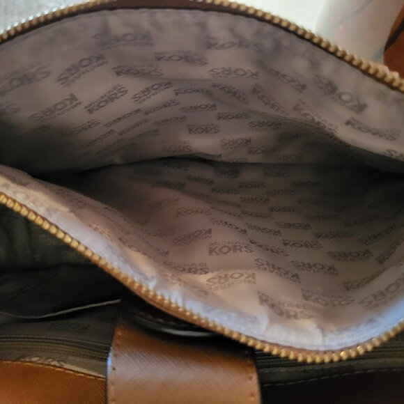 Michael Kors Crossbody Purse - Picture 6 of 8